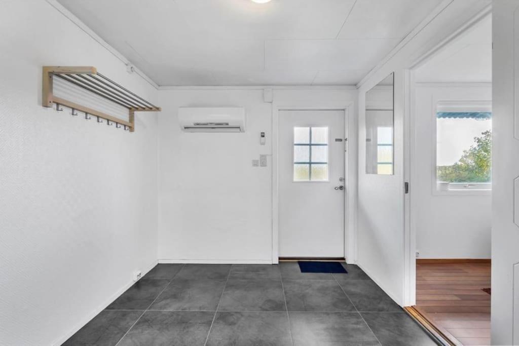 Romslig Og Fin Leilighet 17 Min Til Kristiansand Centrum Nodeland 외부 사진