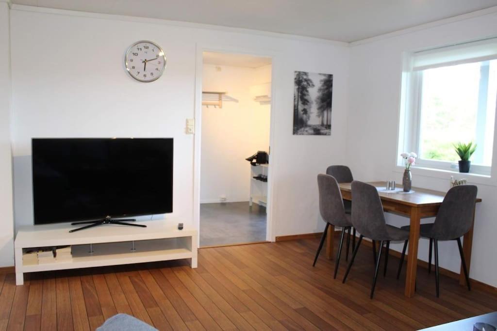 Romslig Og Fin Leilighet 17 Min Til Kristiansand Centrum Nodeland 외부 사진